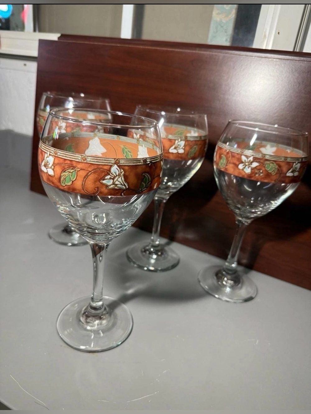 Set of 4 Floral Stemmed Wine Glasses Orange Green White - Picture 5 of 11